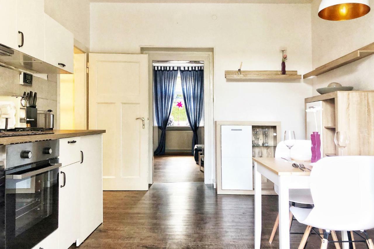 Wunderschoene Altbauwohnung Mit Flair In Wuppertal Exterior foto